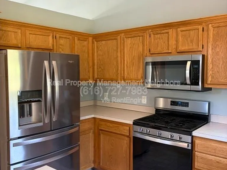 1636 Northbend Dr NE — Photo 22