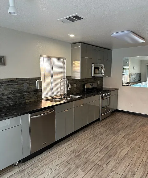 7095 Shadow Crest Dr — Photo 10