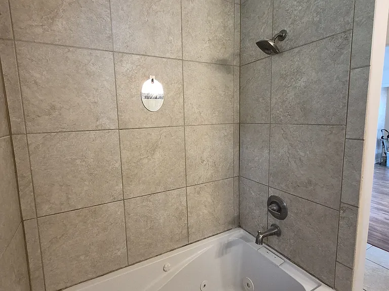 225 Burk Dr — Photo 6