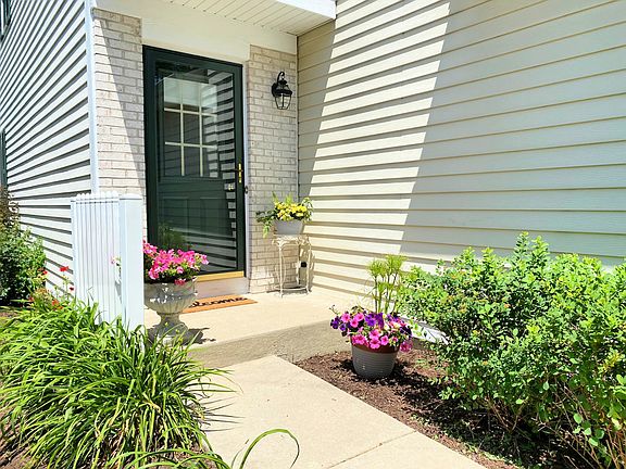 2nd image of 351 Normandie Dr