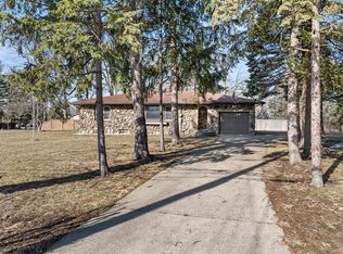 1146 Magnolia Ave, Gurnee, IL 60031