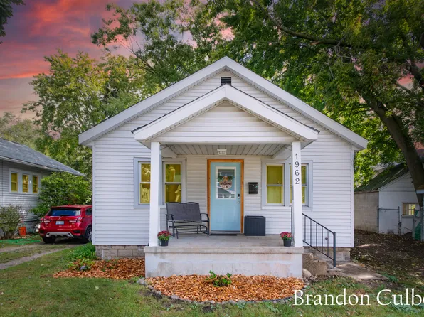1962 Martindale Ave SW, Wyoming, MI 49509