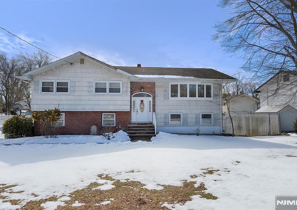 1st image of 454 E Ridgewood Ave