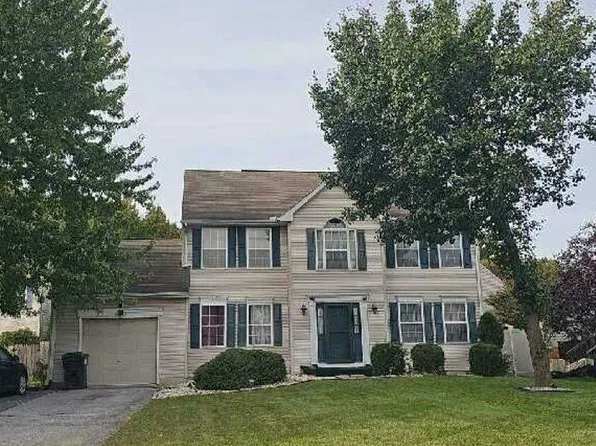 12 Mapleshade Dr, Newark, DE 19702