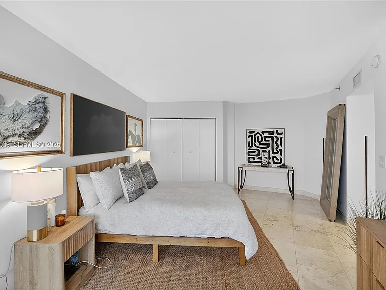 1000 Island Blvd #2105 — Photo 32