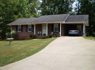233 Rutledge Dr, Winder, GA 30680