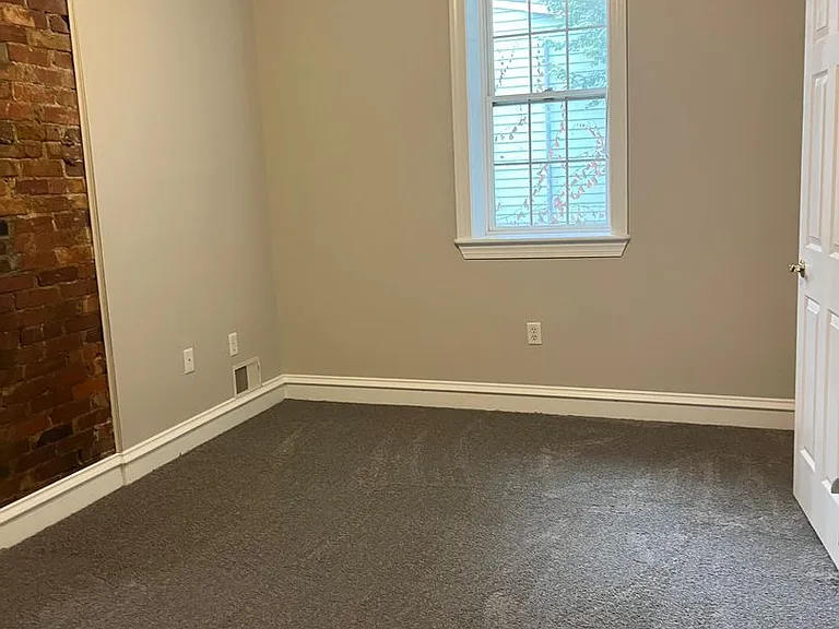 2128 Carey Way — Photo 11