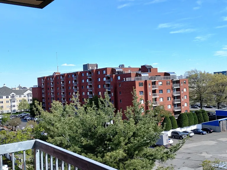 8 9th St #601 — Photo 29