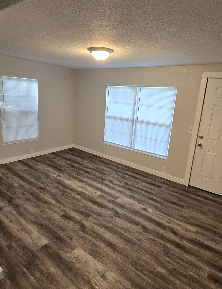 4 bed, 1253 sqft, $1,595 — Photo 3