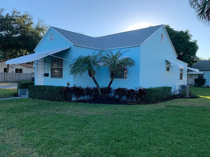 2 bed, 1.0 bath, 800 sqft, $2,295 — Photo 2
