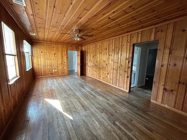 121 Brown St — Photo 2