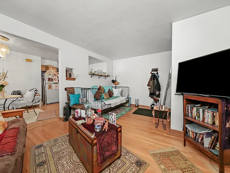 425 S Kenilworth Ave #2NE — Photo 2