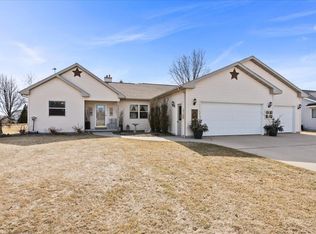 405 Maple Dr, Plymouth, WI 53073