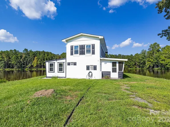 373 Lakewood Rd #B, Oakboro, NC 28129