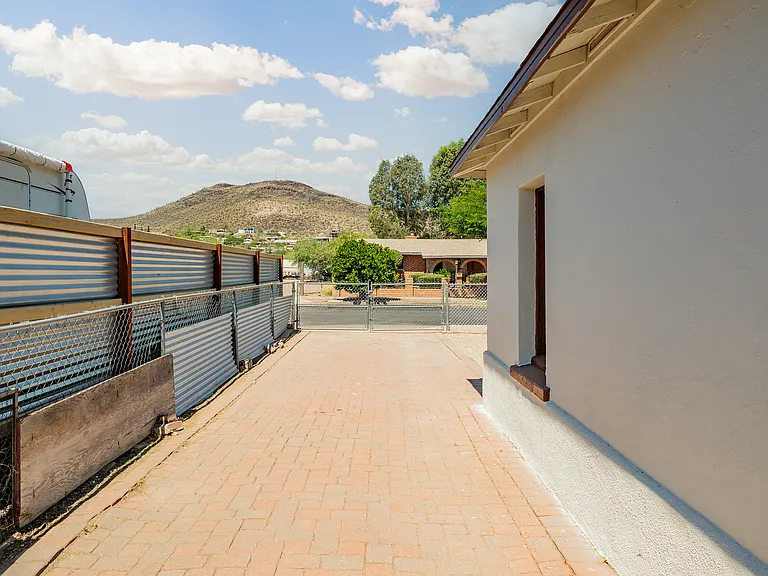 115 S Palomas Ave — Photo 19