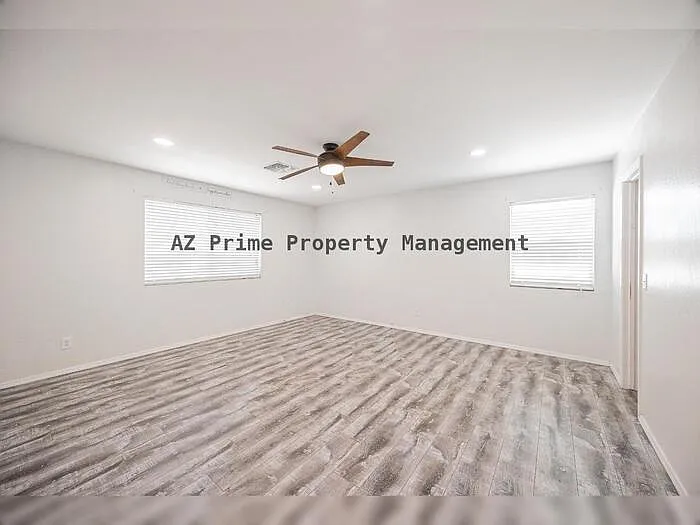 2913 W Fremont Rd — Photo 30