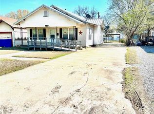 318 E Oklahoma St, Walters, OK 73572