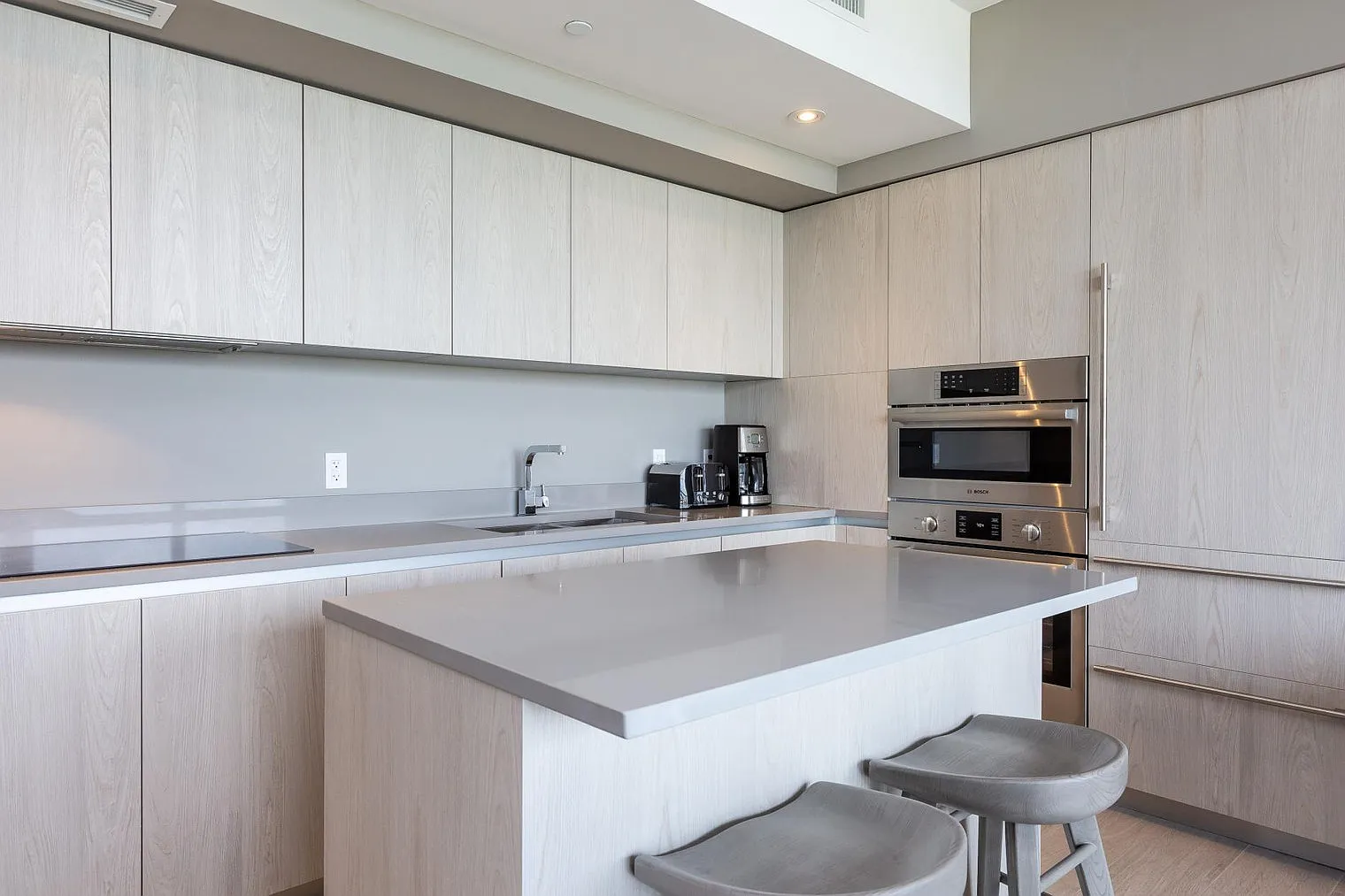 3 bed, 2.0 bath, 1496 sqft, $8,657 — Photo 4
