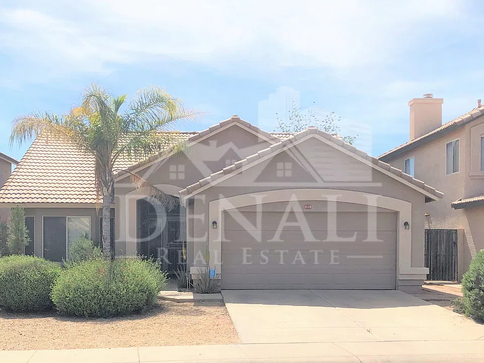 810 N Granada Dr