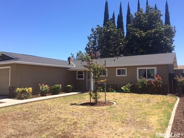 1st image of 290 Ironwood Dr