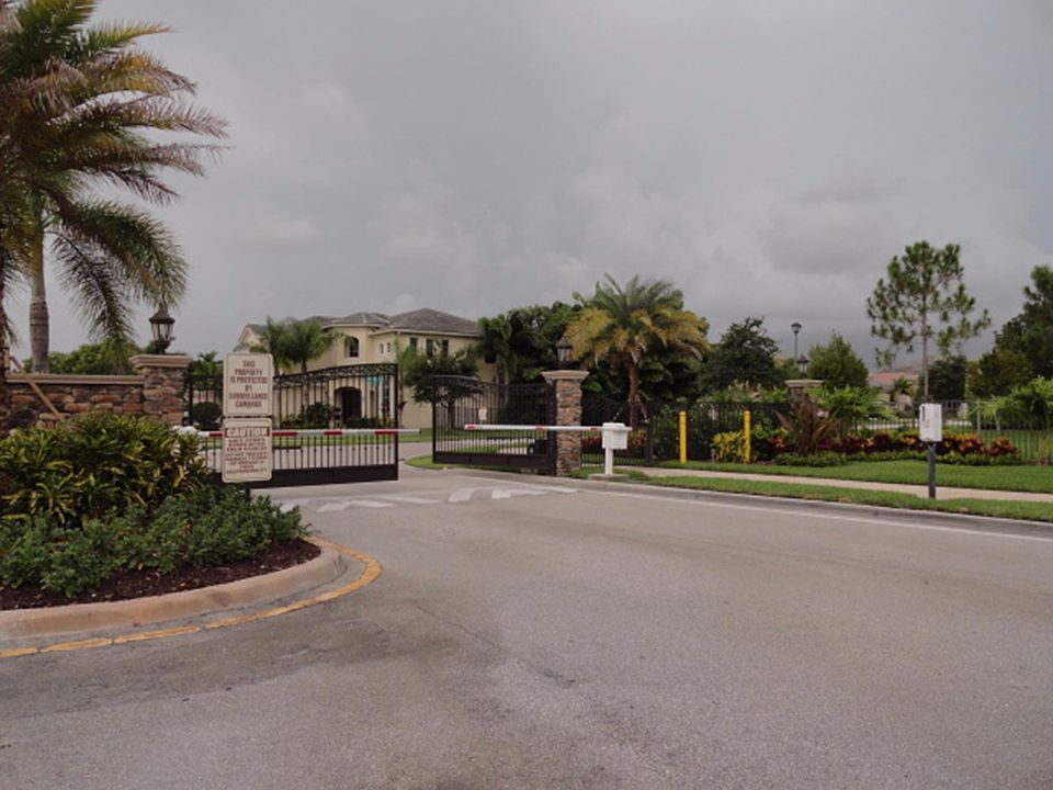 2nd image of 9135 Pineville Dr