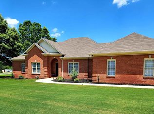 2821 Summerwind Dr SE, Decatur, AL 35603