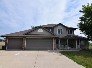 15 Morningside Dr, Eagle Grove, IA 50533