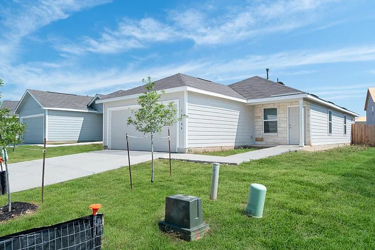 3 bed, 1266 sqft, $1,625 — Photo 4