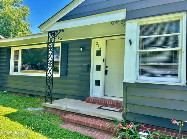 216 W 10th Street, Scotland Neck, NC 27874