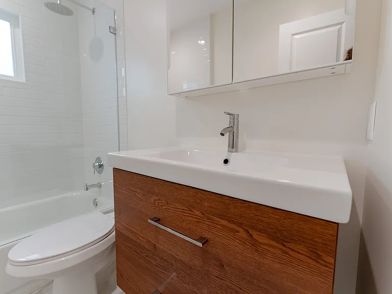 1020 N Laurel Ave #7 — Photo 10