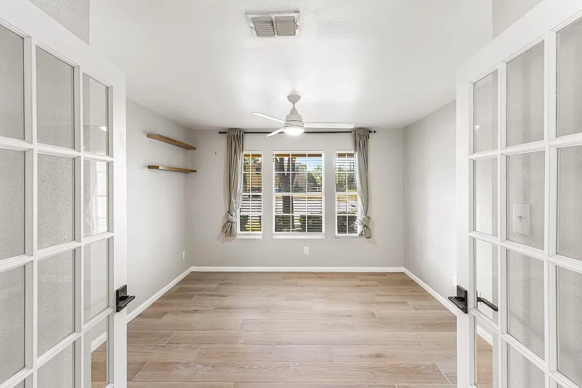 3 bed, 1608 sqft, $1,900 — Photo 3