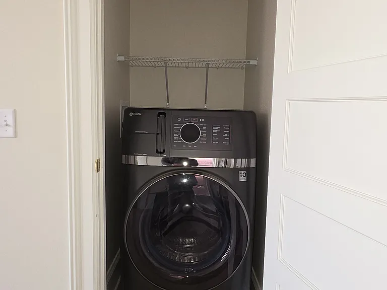 884 Main St #3 — Photo 8