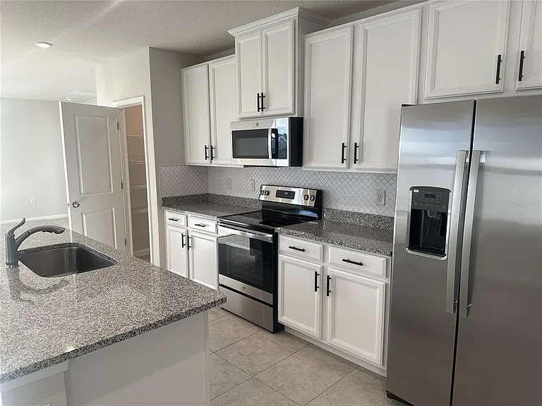1588 Eucalyptus Way — Photo 6