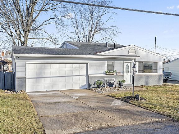 3rd image of 668 London Rd