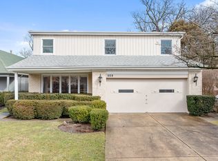 241 Ridge Rd, Highland Park, IL 60035