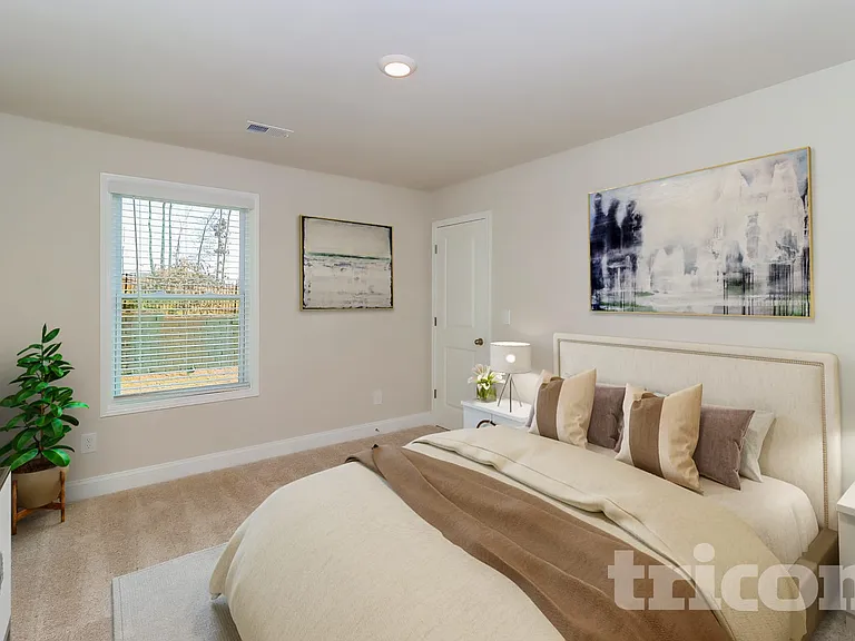 142 Kingshall Rd — Photo 8