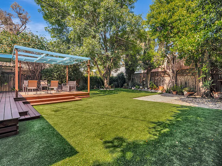 4974 Canoga Ave — Photo 43