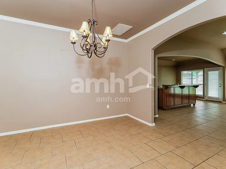 3016 N Ironwood Ave — Photo 7