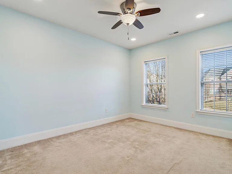 178 Pratt Ln — Photo 27
