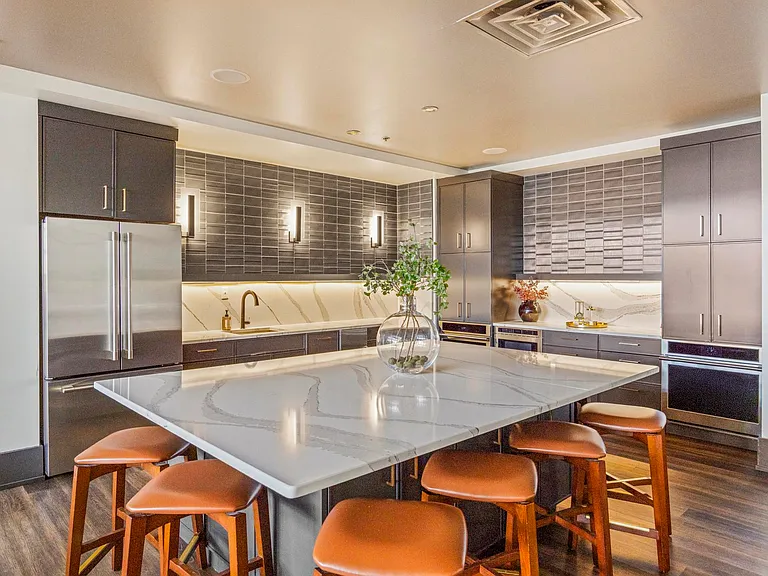 600 12th Ave S #1411 — Photo 31
