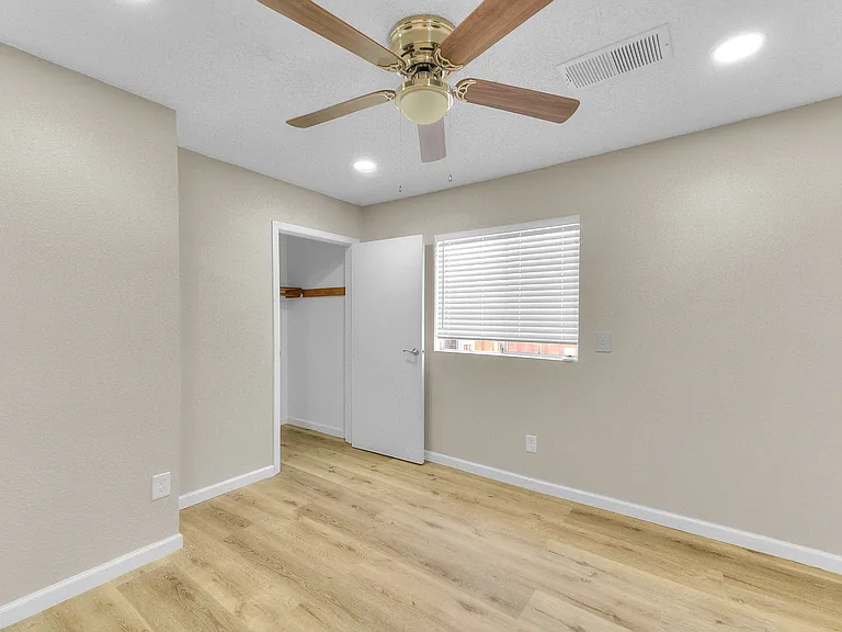 24600 Cypress St #24600A — Photo 13