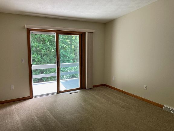 4th image of 125 Smith Ave