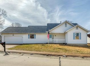 808 Crescent Oaks Ct, Valley Park, MO