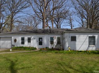 4427 Fenton Rd, Burton, MI 48507