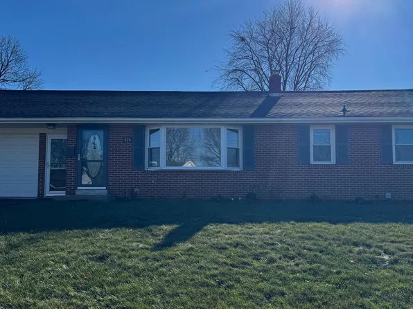 426 W Cedar St, New Holland, PA 17557