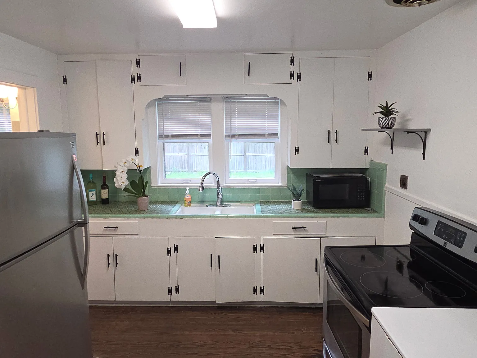7 bed, 2600 sqft, $4,000 — Photo 3
