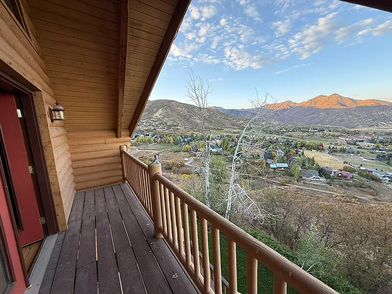 Top floor balcony on the north side