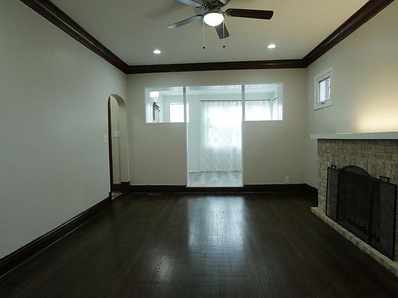 3rd image of 7658 S Eberhart Ave