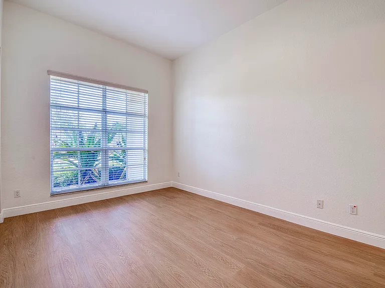 172 Manor Cir — Photo 25