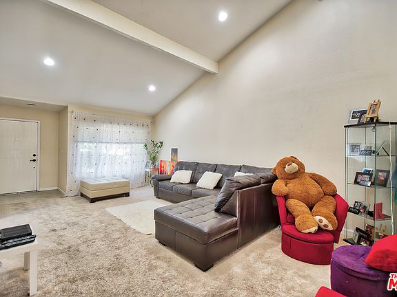 5th image of 8528 De Soto Ave Unit 27